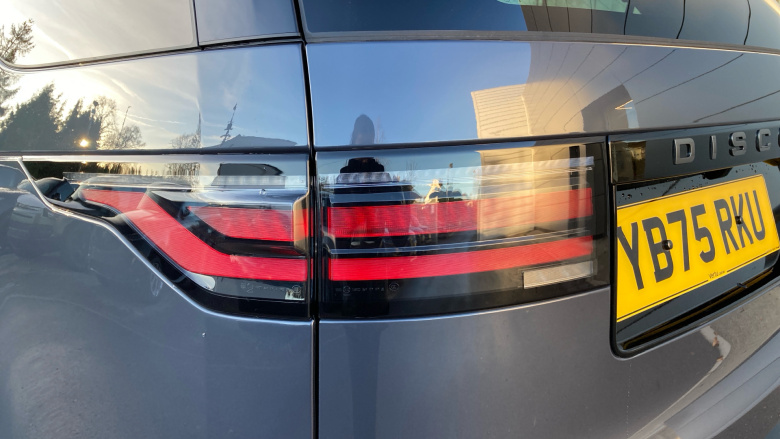 Land Rover Discovery 3.0 D350 Dynamic SE 5dr Auto Diesel Station Wagon